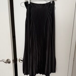 SHEIN Black Pleated Maxi Skirt
